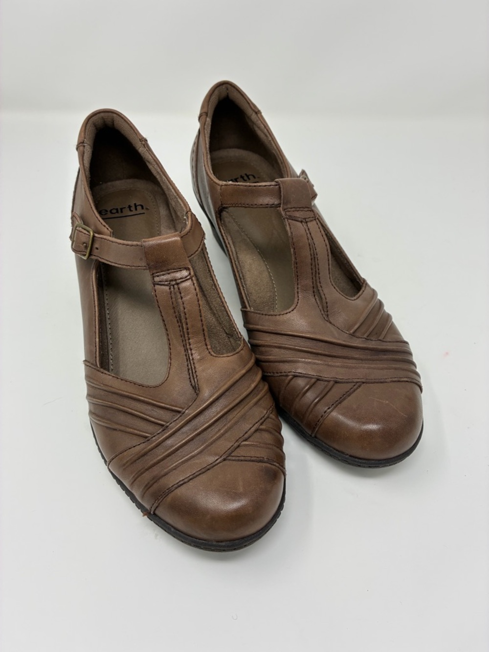 Earth Brown T-Strap Low Heel Women's Shoes genuine leather - Picture 2 of 8
